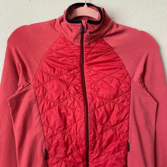 Athleta Jacket Womens Medium Red Flurry Force Puffer Quilted Primasoft Stretchy - Picture 5 of 12